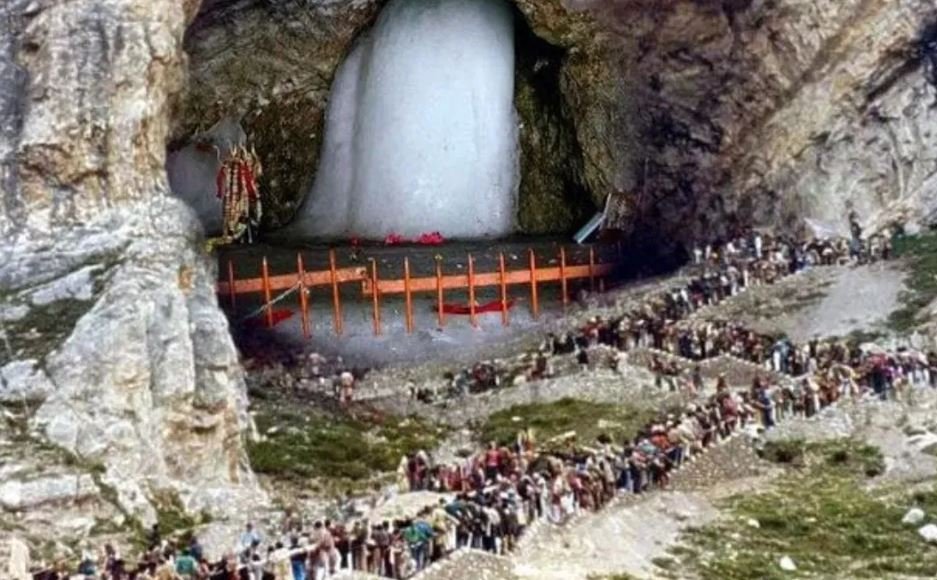 Amarnath Yatra 2024: जम्मू कश्मीर राजमार्ग पर यातायात पर नजर रखने के लिए लगाए गए CCTV कैमरे