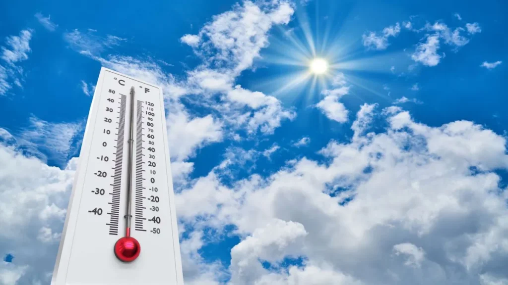 Uttrakhand: मौसम हुआ साफ तो पारा हुआ 30 डिग्री पार…दोपहर में होने लगी हल्की गर्मी