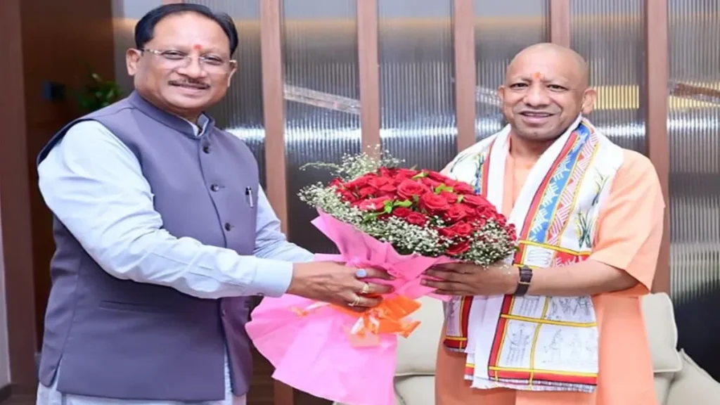 छत्ताीसगढ़ : बस्तर में आयोजित 26वीं मध्य क्षेत्रीय परिषद बैठक में शामिल हुए सीएम योगी, गिनाईं उत्तर प्रदेश की उपलब्धियां