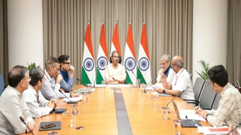 पीएम मोदी ने नार्डिक देशों के नेताओं के साथ की बैठक… स्वच्छ ऊर्जा और व्यापार पर की चर्चा