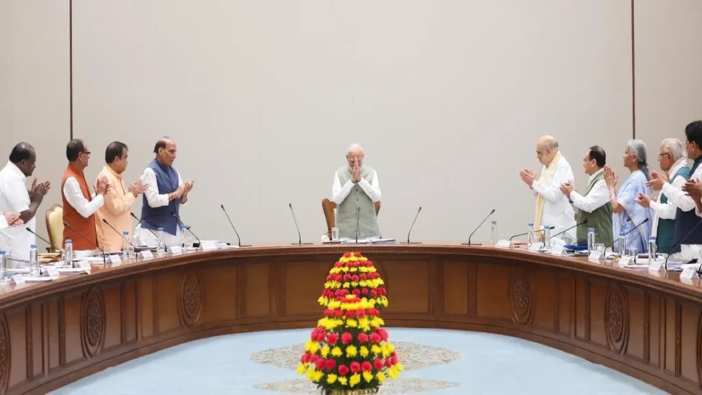 मोदी के 12 साल पूरे : केंद्रीय मंत्रिमंडल ने दी बधाई, लगातार सबसे लंबे समय तक निर्वाचित प्रधानमंत्री बनने पर पारित किया प्रस्ताव