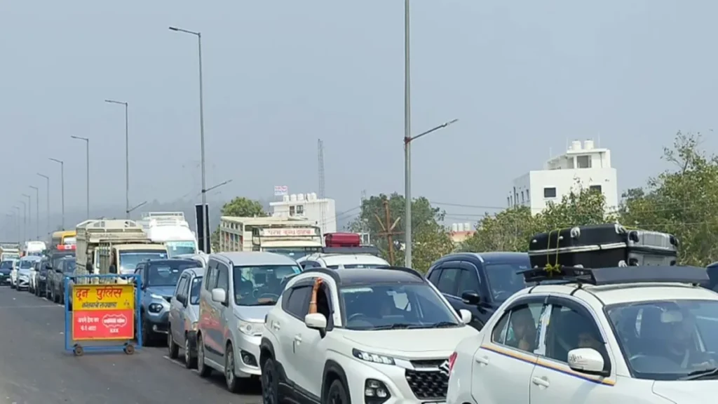 उत्तराखंड की स्वच्छ पहचान पर ट्रैफिक का साया