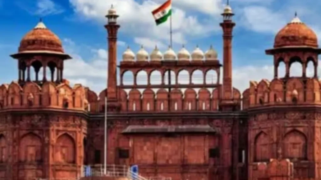 दिल्ली के लाल किले में आम जनता की एंट्री हुई बंद, जानिए क्या है वजह