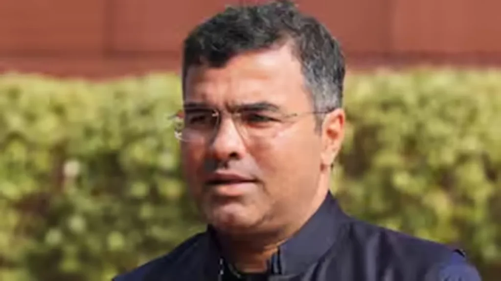 केजरीवाल सरकार पर प्रवेश साहिब सिंह के गंभीर आरोप, 3,500 करोड़ की अनियमितताओं का दावा