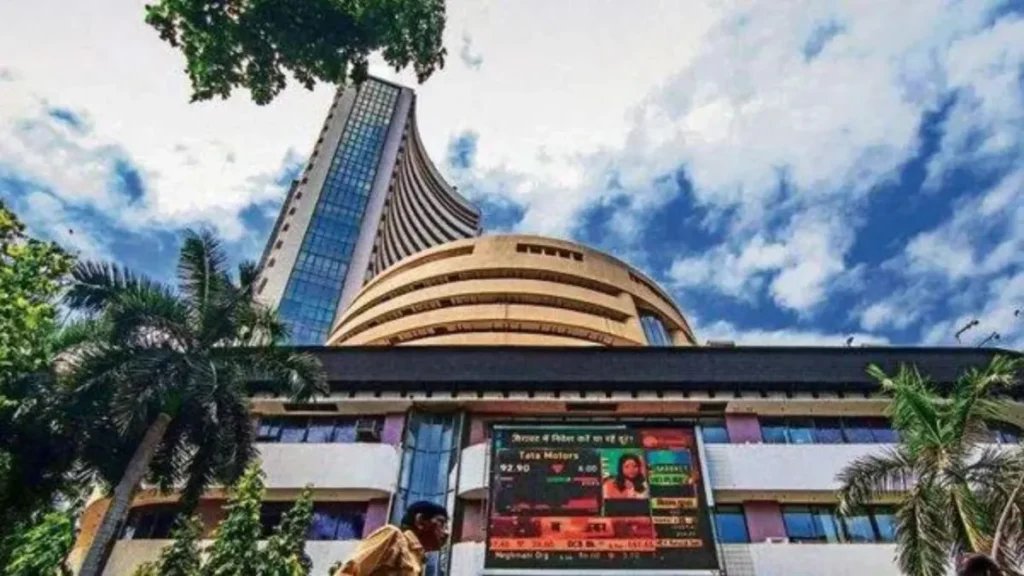 भारी गिरावट के बाद संभला शेयर बाजार, सेंसेक्स 244 अंक चढ़ा; निफ्टी में भी तेजी