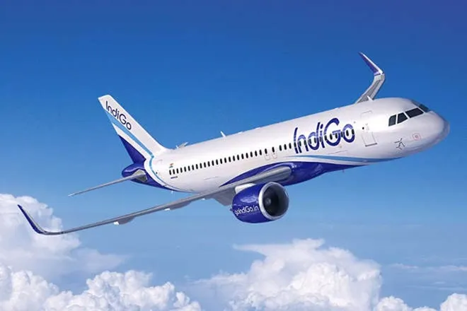 14 हजार फीट पर IndiGo फ्लाइट के इंजन में आई खराबी, मचा हड़कंप… ATC ने घोषित की फुल इमरजेंसी